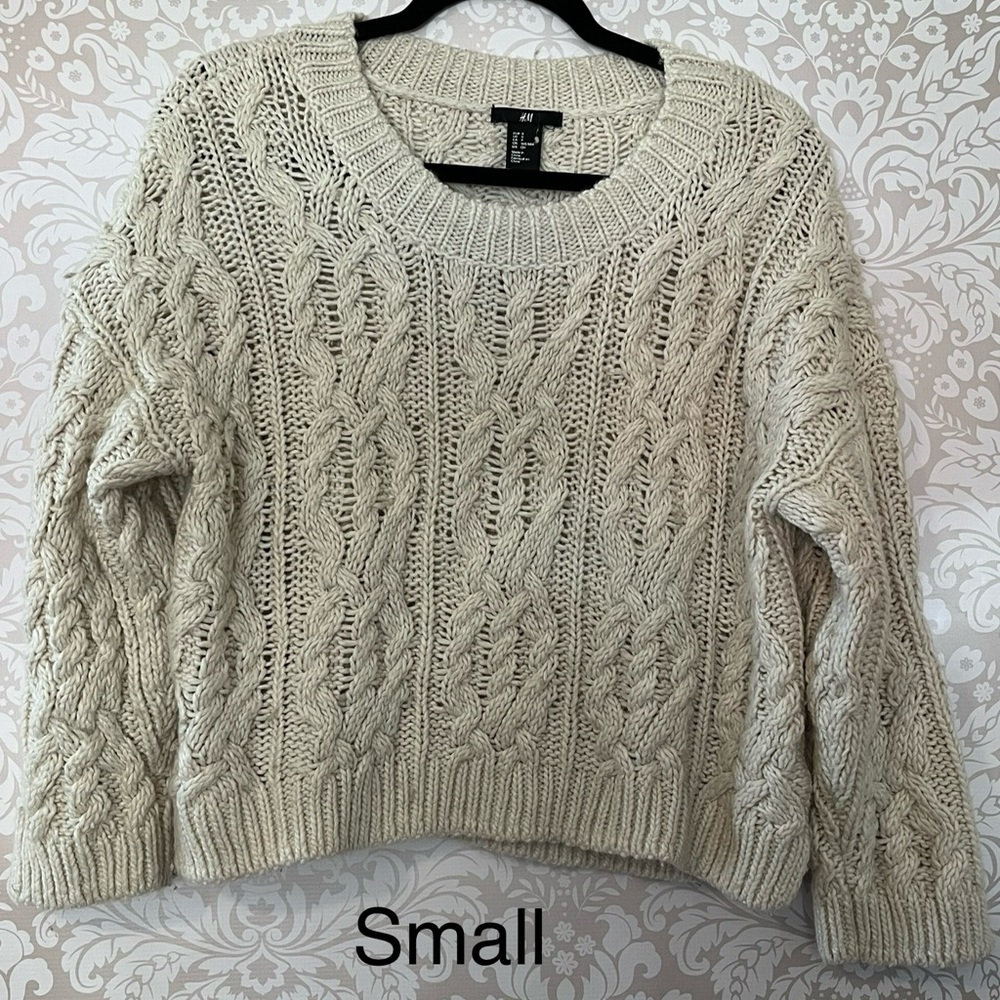 H&M women’s small cream knit sweater